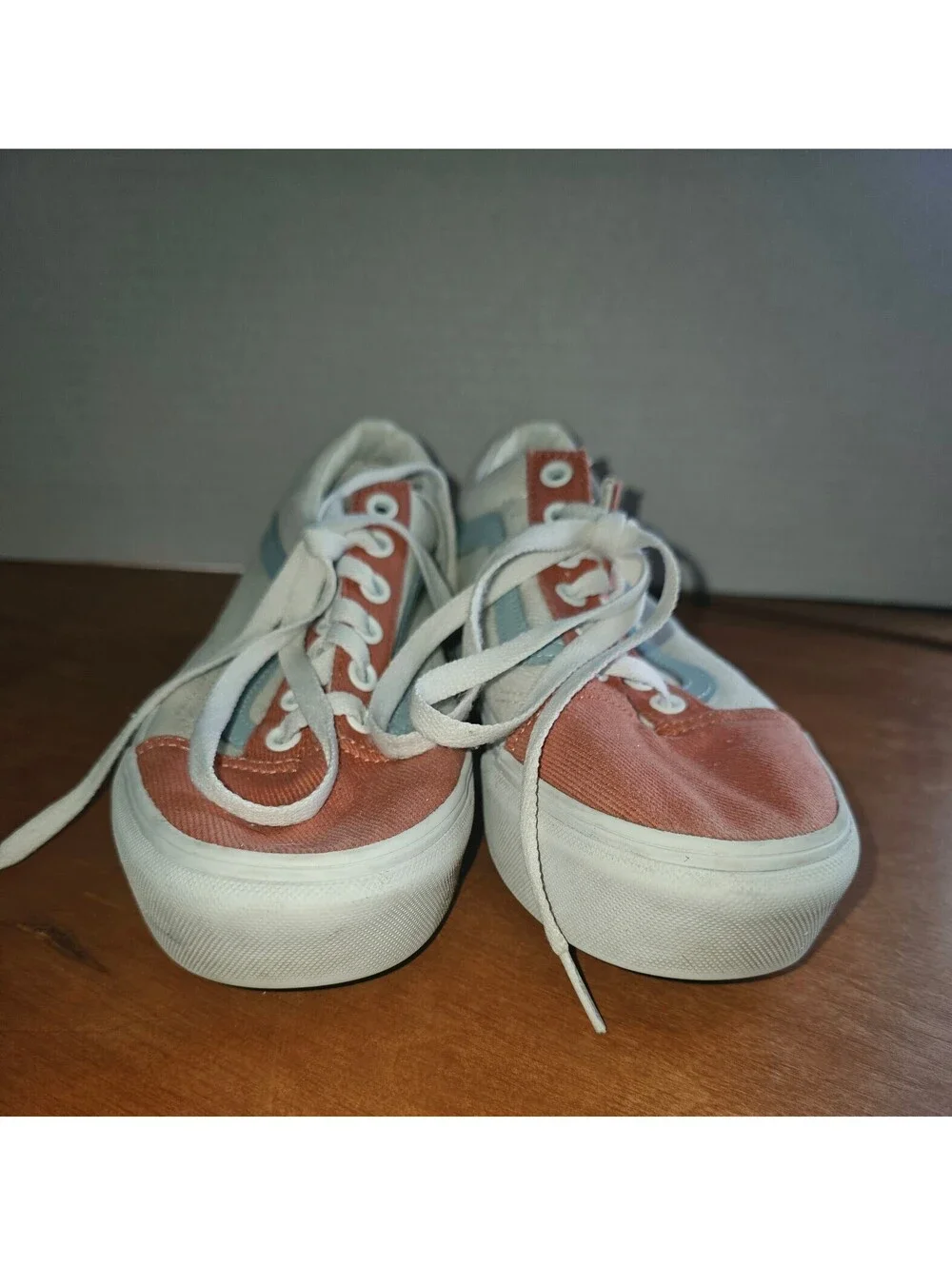 Details not Vans platform sneakers men's size 6 women's size 7 and 1/2